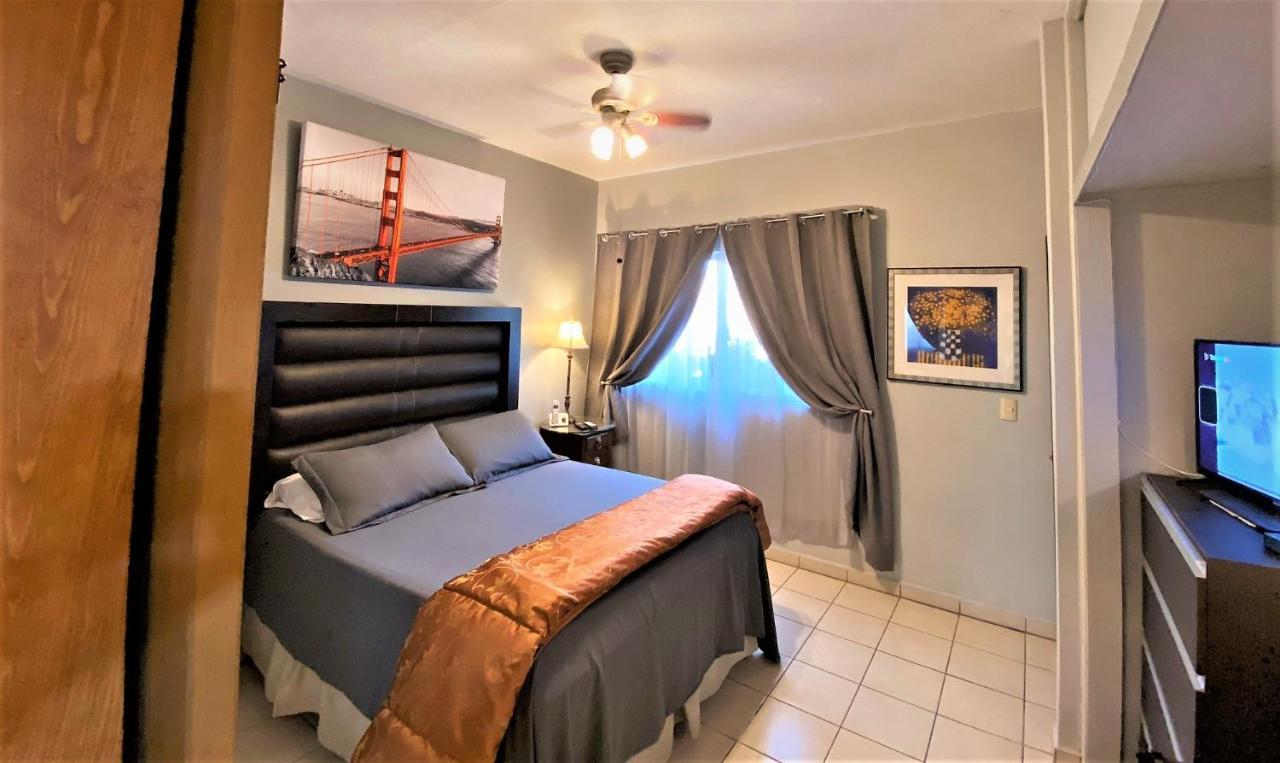 Dickinson Guest House, Guadalajara Expo ภายนอก รูปภาพ