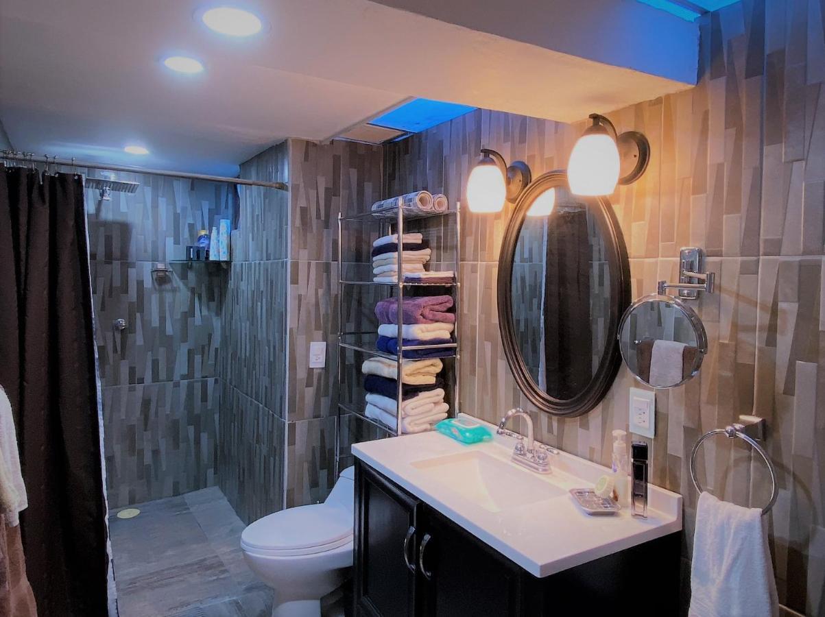 Dickinson Guest House, Guadalajara Expo ภายนอก รูปภาพ