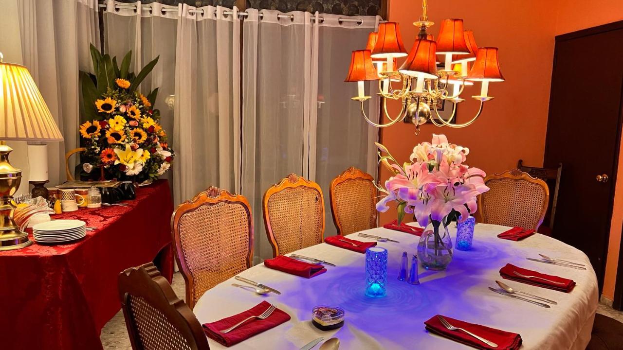 Dickinson Guest House, Guadalajara Expo ภายนอก รูปภาพ