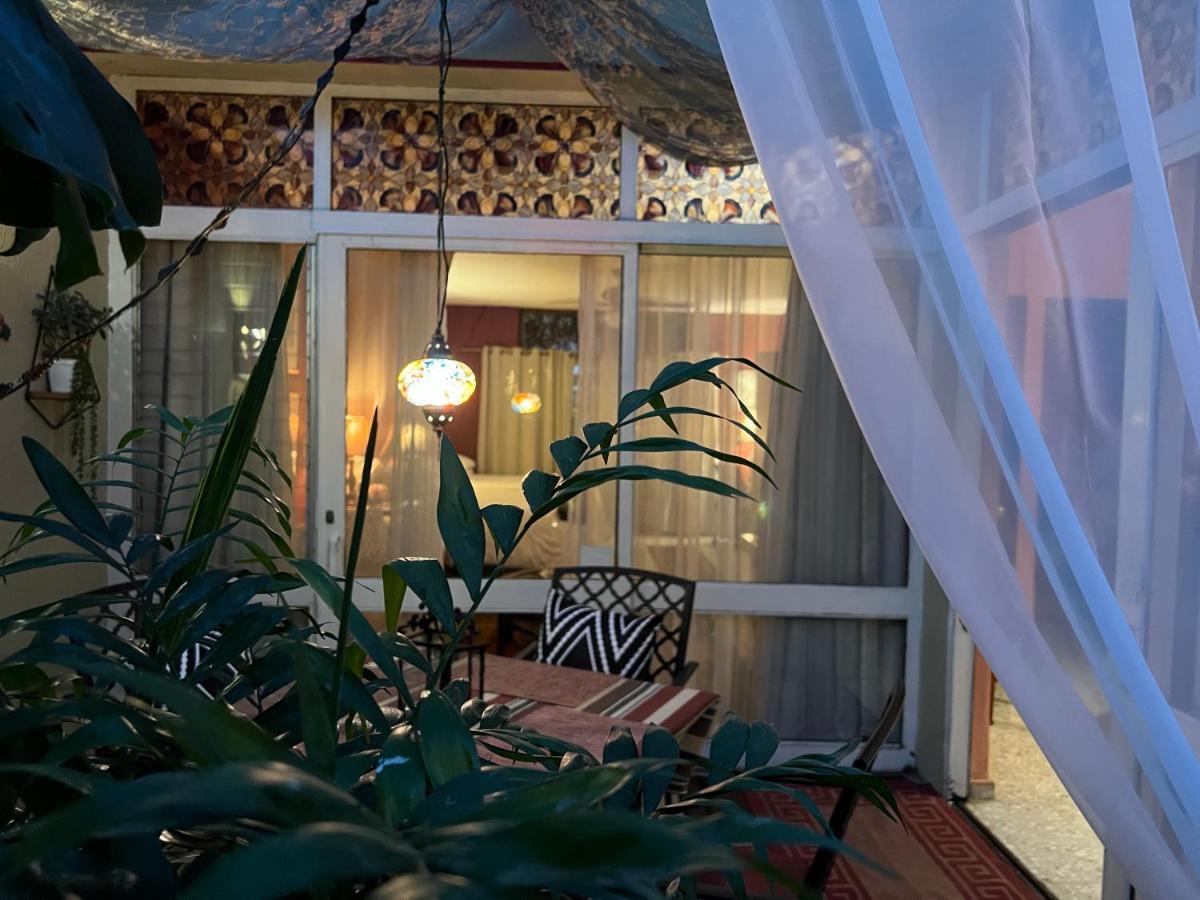 Dickinson Guest House, Guadalajara Expo ภายนอก รูปภาพ