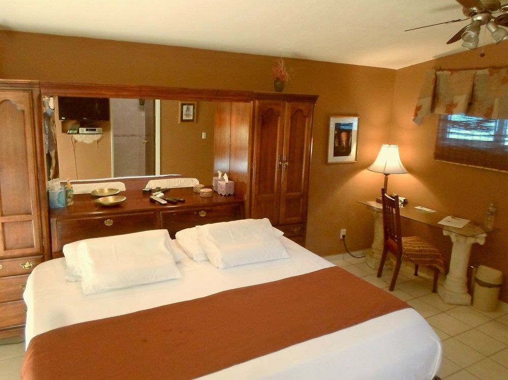 Dickinson Guest House, Guadalajara Expo ภายนอก รูปภาพ